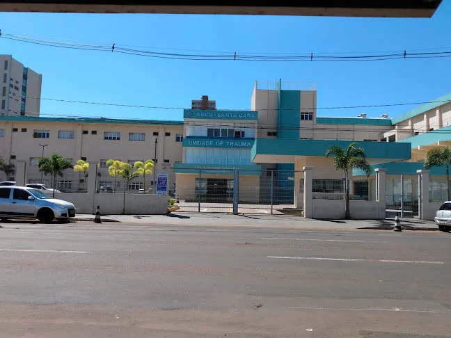 PM que atirou na esposa está em coma na Santa Casa de Campo Grande