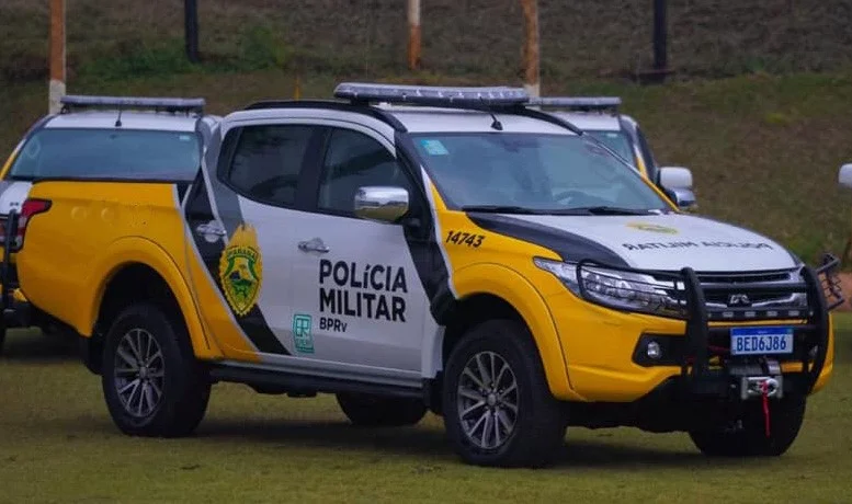 PM mal termina ocorrência e flagra 2ª tentativa de feminicídio na rua